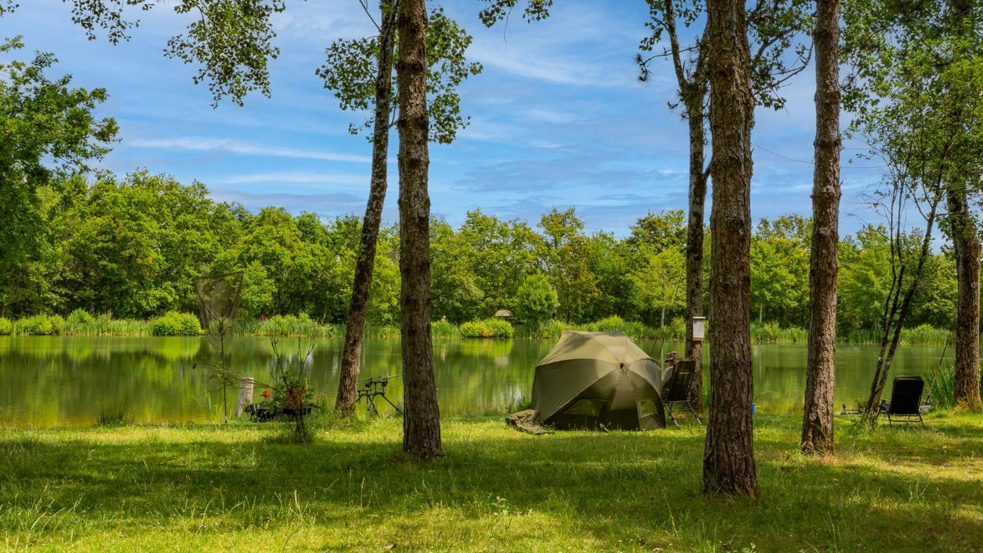 Camping Aubigny-Les Clouzeaux Aubigny  Esterno foto